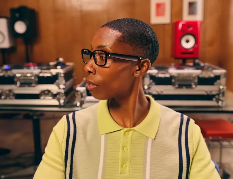 Carrera Smart Glasses with Alexa - Image 3